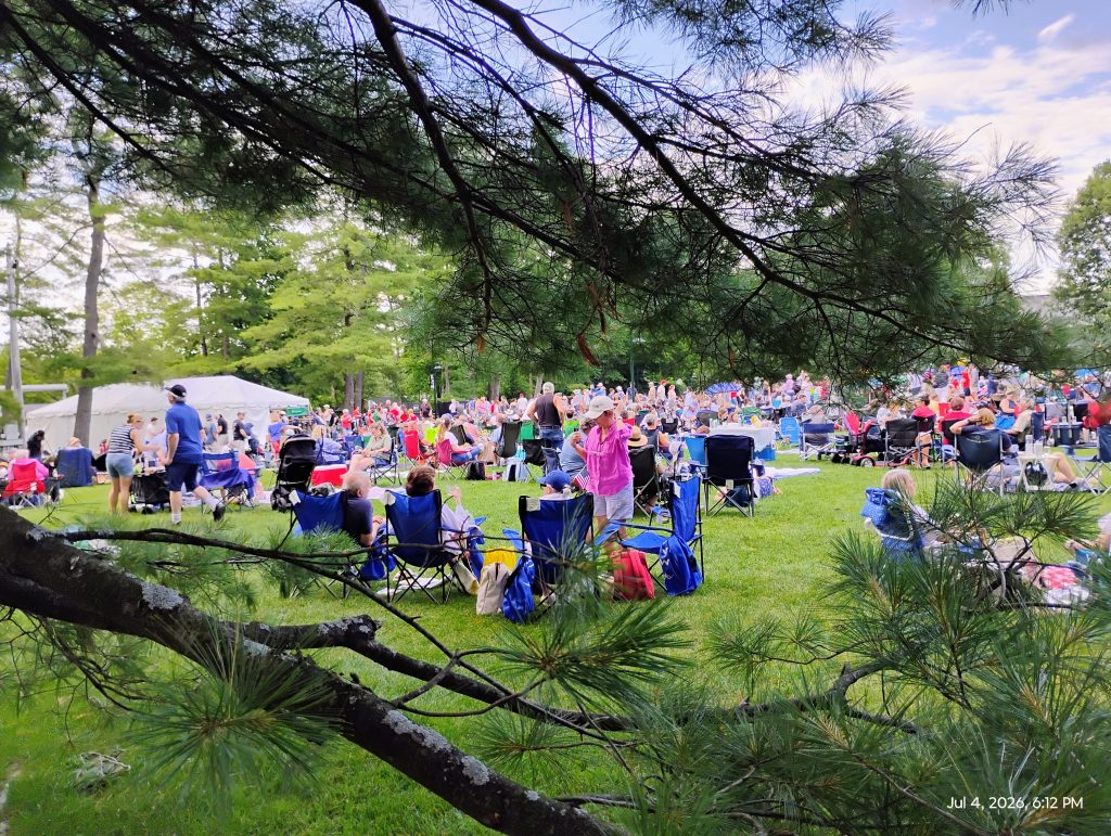 2026 Tanglewood scene; DAve Read photo.